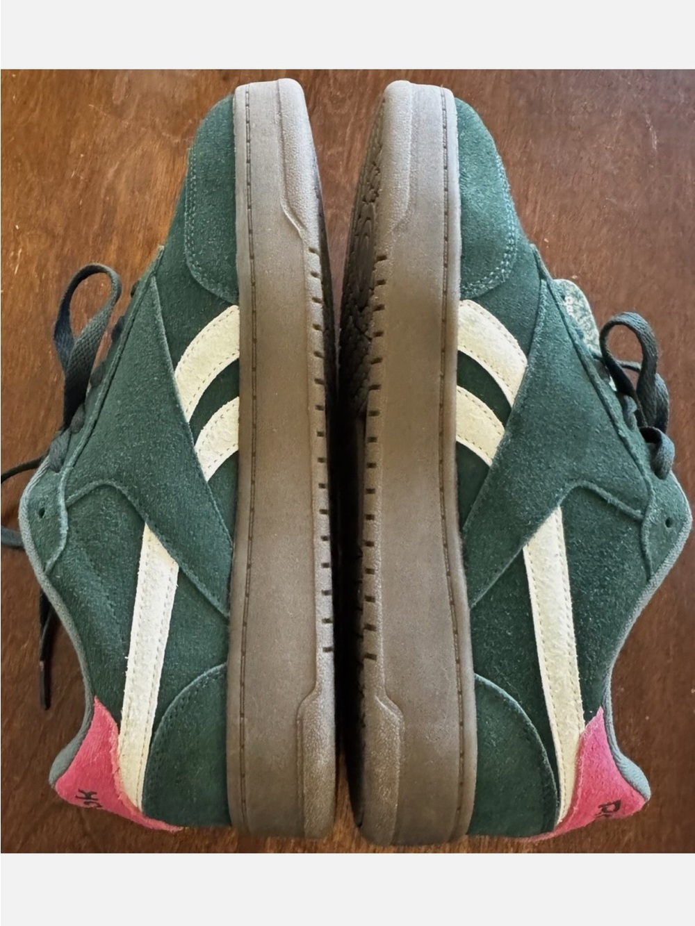 Reebok Dark Green Suede Low-Top Sneakers with Pink Heel - Picture 3 of 4
